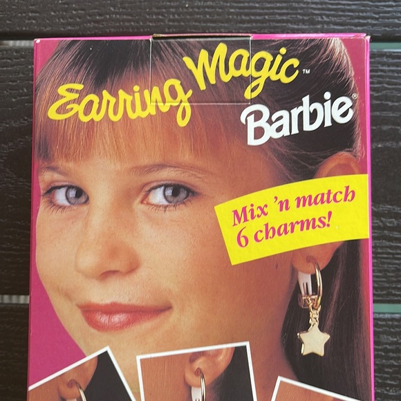 NRFB Earring Magic Brunette Barbie ✨ - Picture 6 of 13